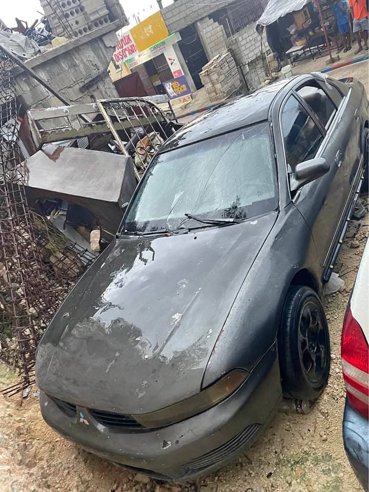 Mitsubishi Galant 2003 — réparations à prévoir