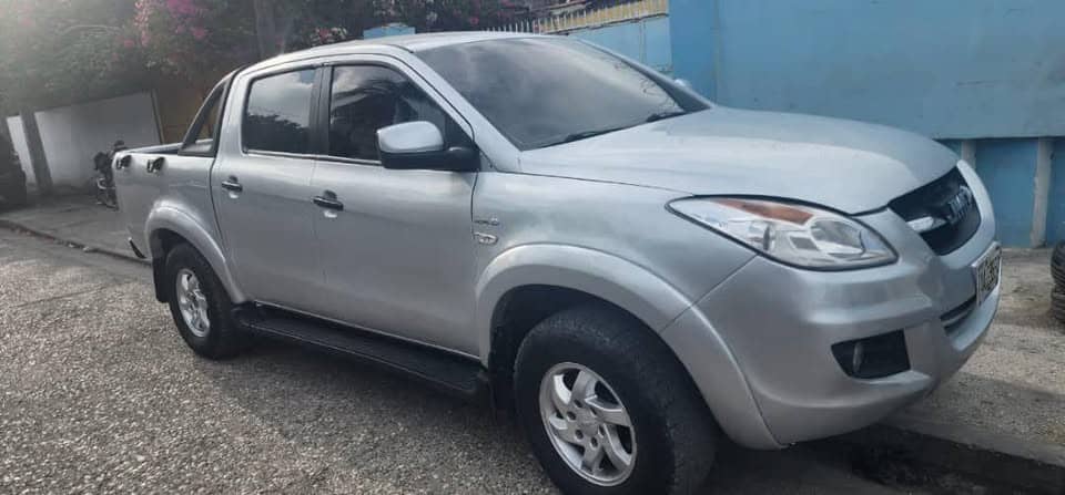 JMC pick-up 2015 manuel 4x4 — 80 000 km