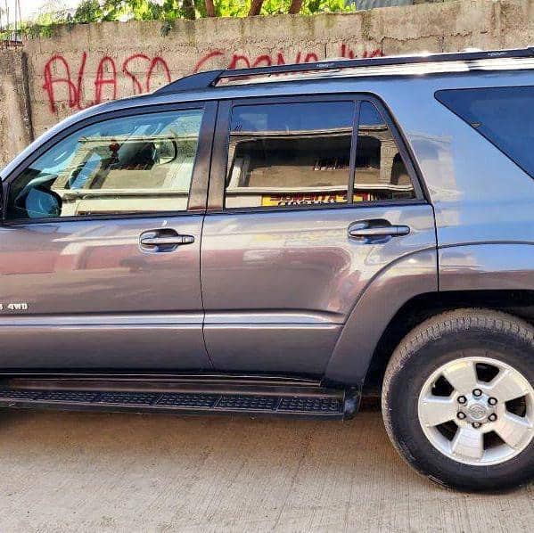 Toyota 4Runner 2005 dédouané — Quartier-Morin