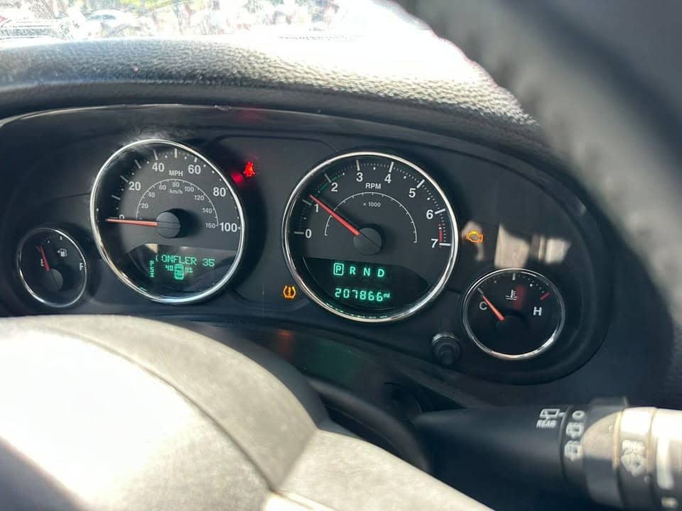 Jeep Wrangler 2015 automatique 4x4 — noir