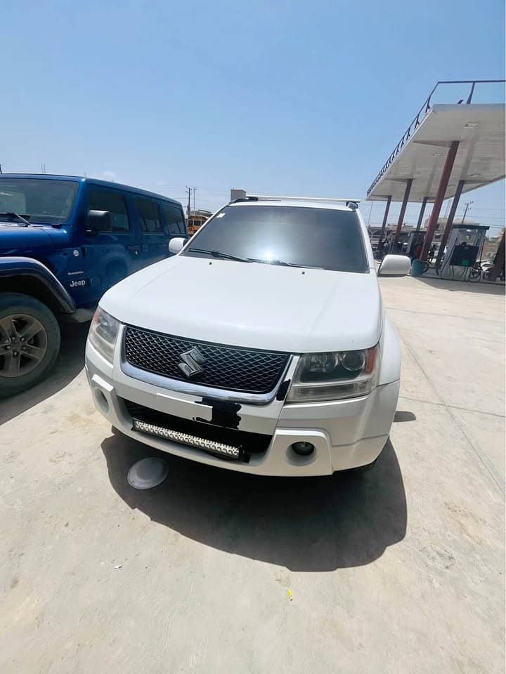 Suzuki Grand Vitara 2007 — 128 000 miles