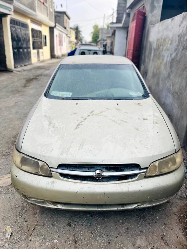 Nissan 2000 d’occasion — panne moteur, à réparer