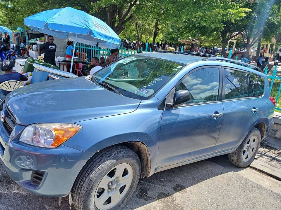 Toyota RAV4 2009 automatique dédouané — Saint-Marc