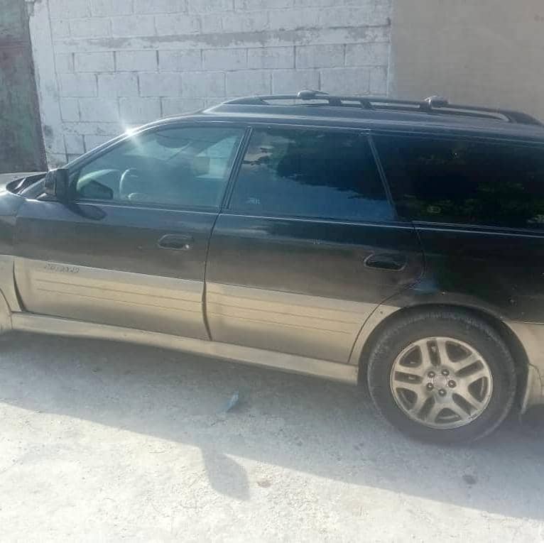 Subaru Outback 2001 noire